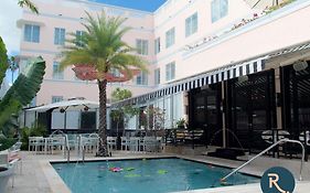 Roami At Hotel Astor